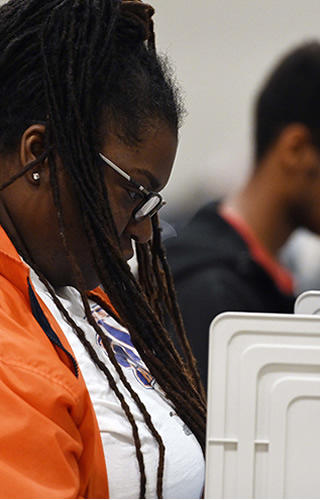 Enrolling to vote on mobile phone